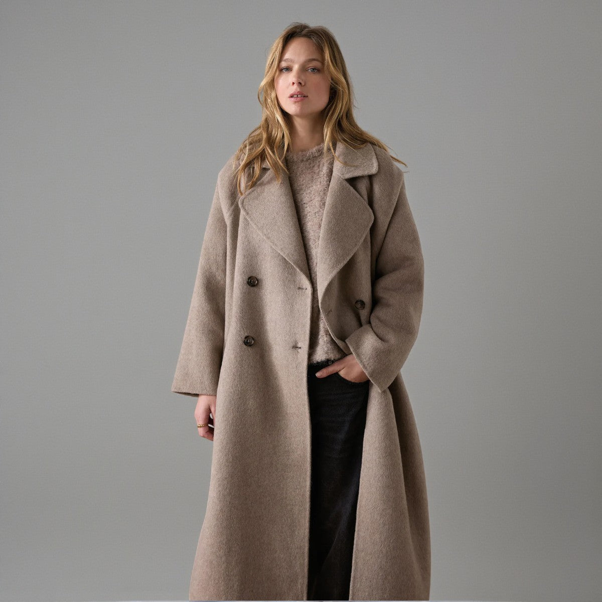 Astrid Long Trenchcoat