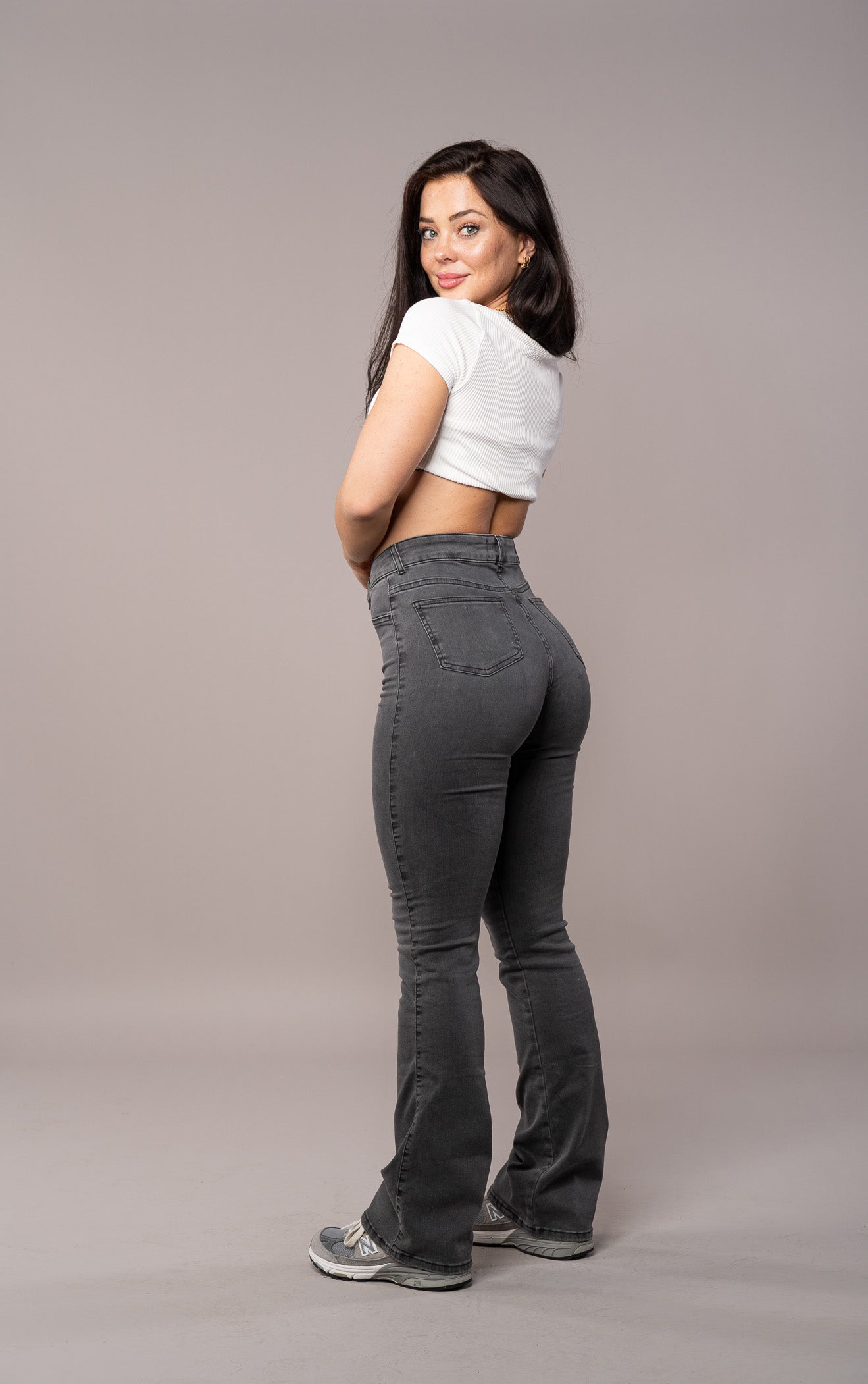 GREY FIT JEANS